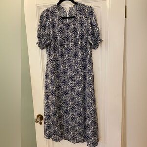 Euc Boden brand navy and white patterned dress . Size 12